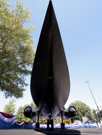 Illustration for article titled Secret A-12 Spy Plane Officially Unveiled at CIA's Headquarters, No X-Men Found Inside